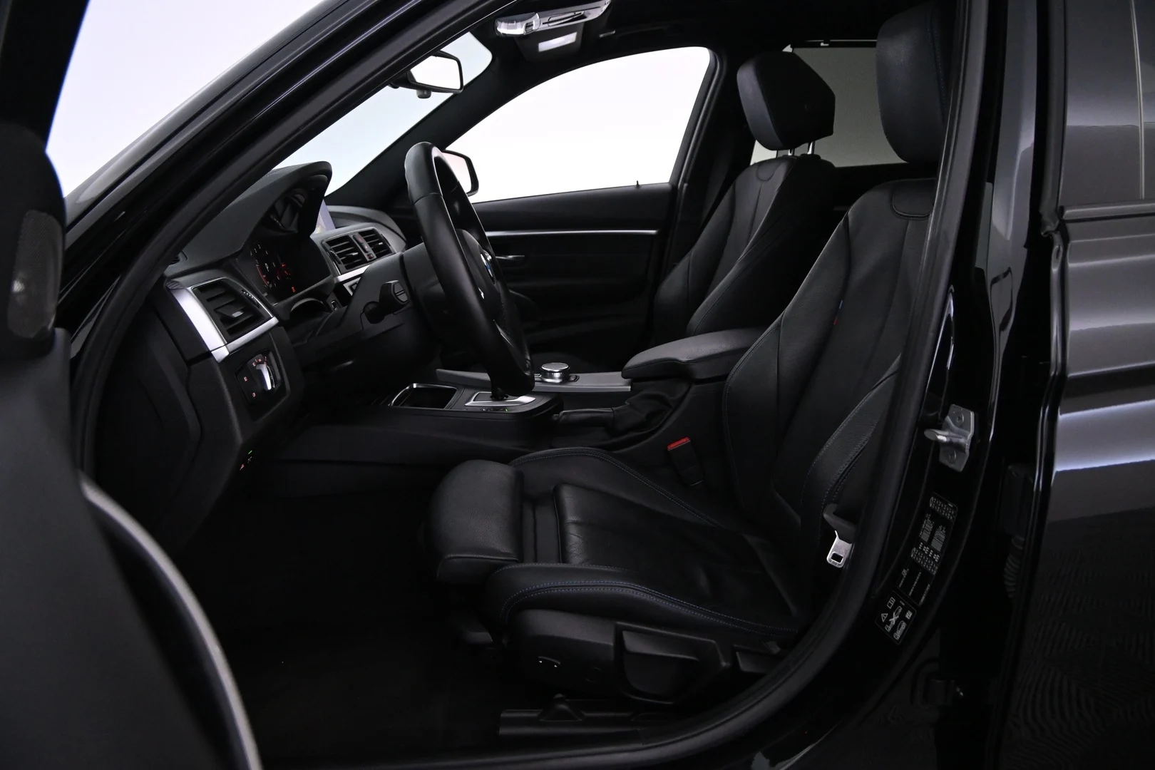 Car Image - TjogiwtxVqiDgR3Yuo0v5