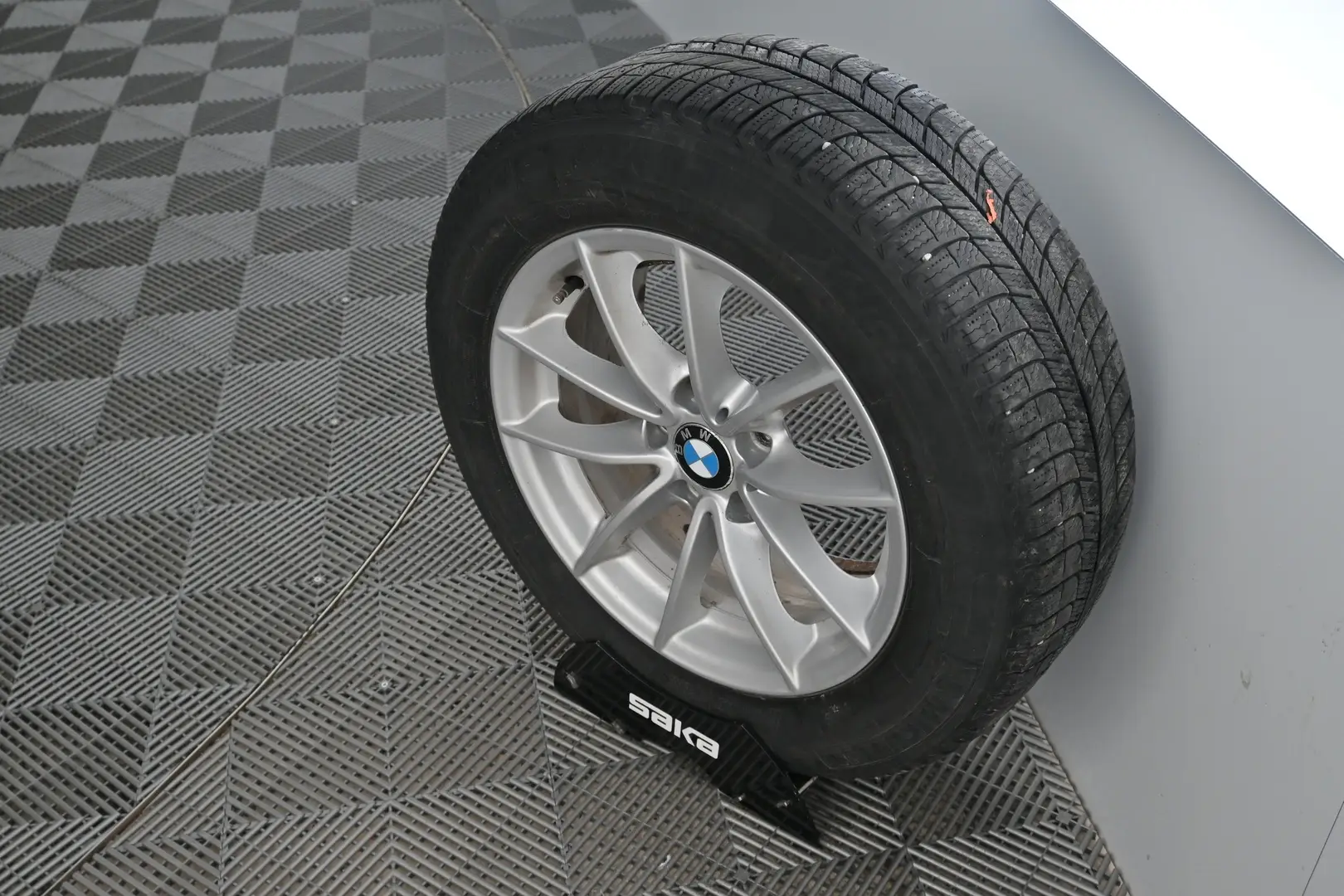 Car Image - 10bAIL8Ms3m7em7NHcRpCt