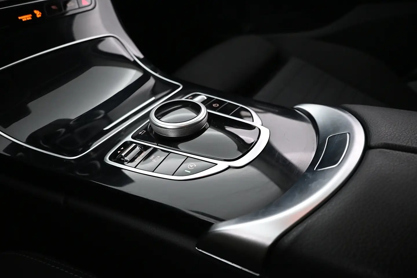 Car Image - 7lRZ0ycyLu7yAIVYkj0iPu