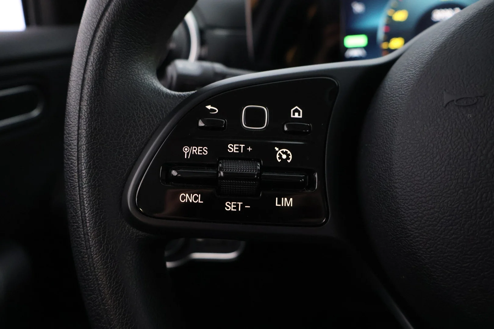 Car Image - 6IGgQ4UmdREhw7DrmcJ1r0