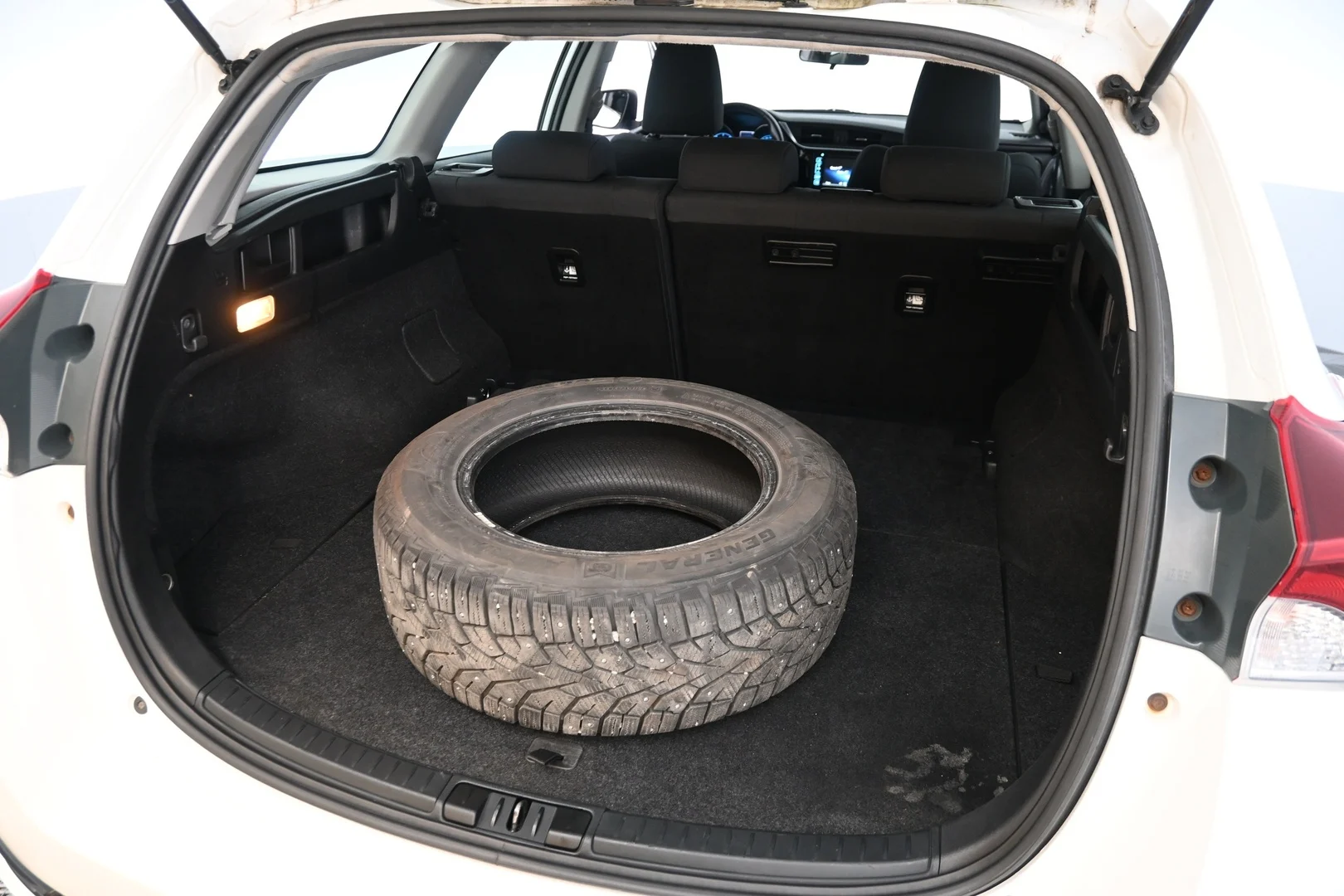 Car Image - 4SaKi5Z28Q9qy4N1nmpPV0