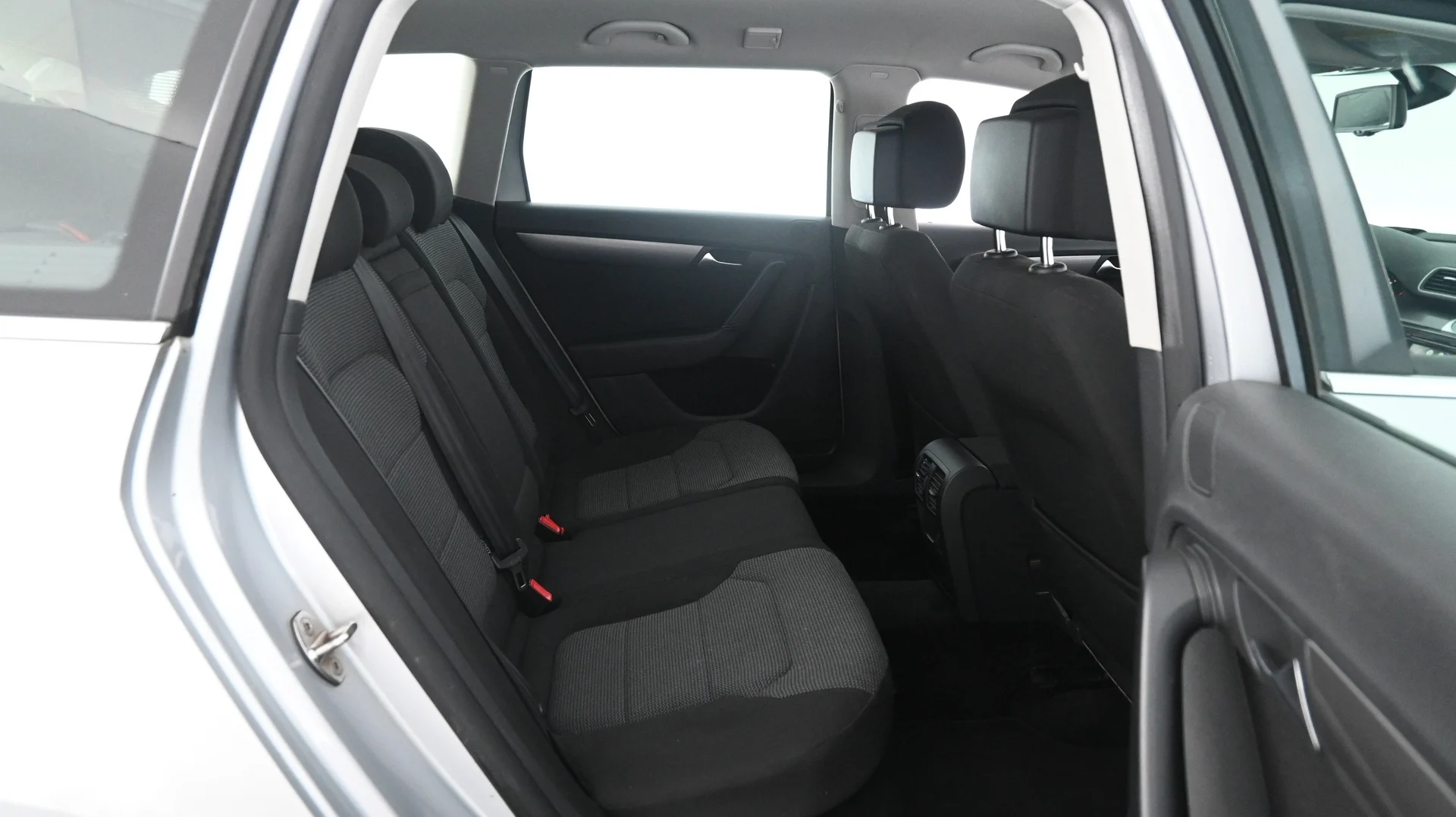 Car Image - 38GROhHzXZXUpXnC1DGRKk