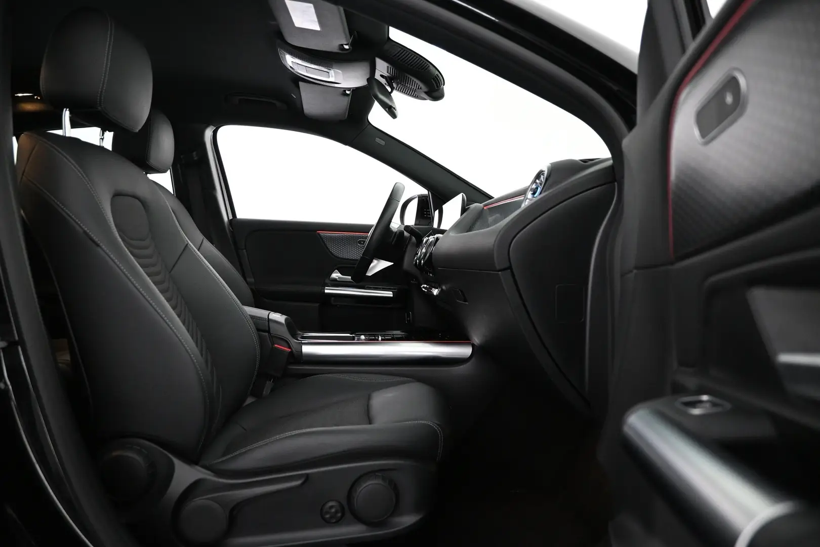 Car Image - uhrAahCGLl4loxZAeZUNF