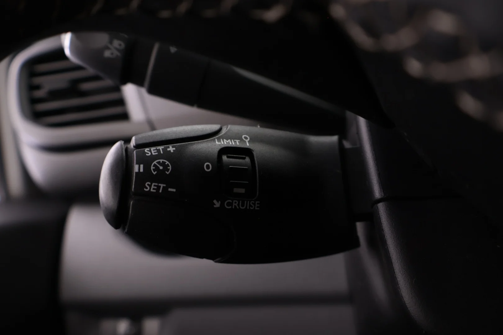 Car Image - 2GzL7ncy93YZ2NwcIiiao7