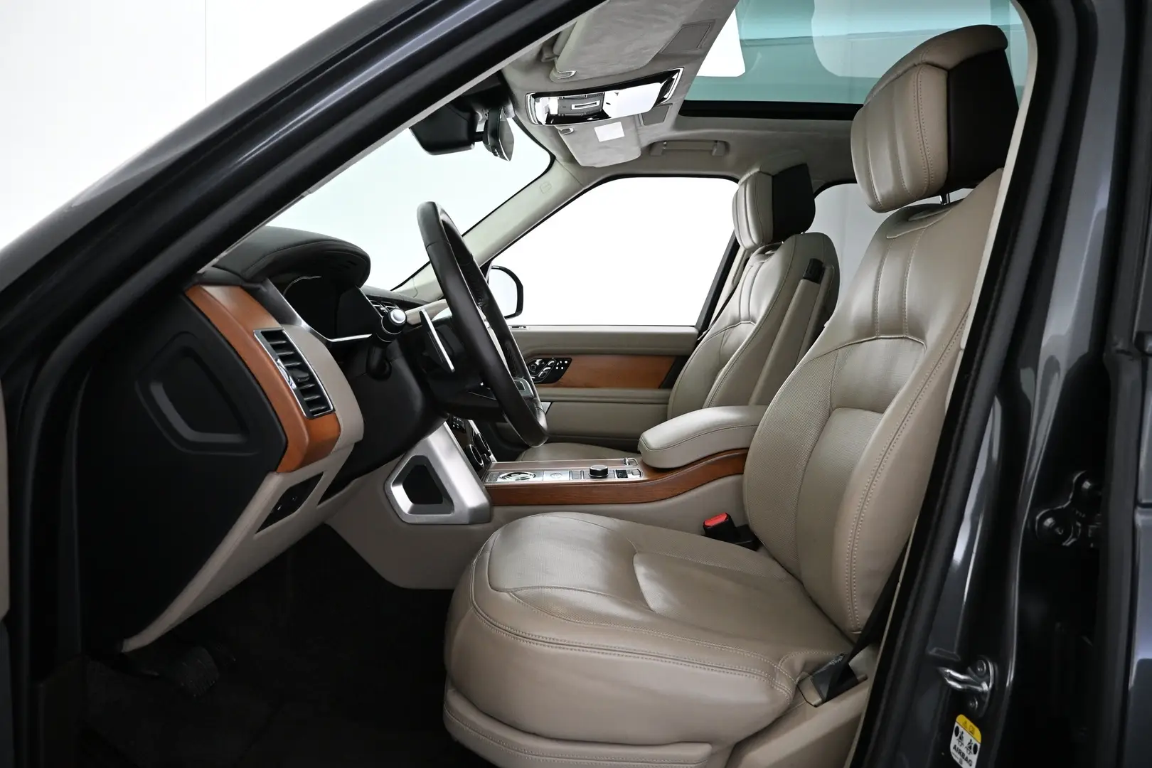 Car Image - 5oDZkzPDgvzJmM8jafxfGS