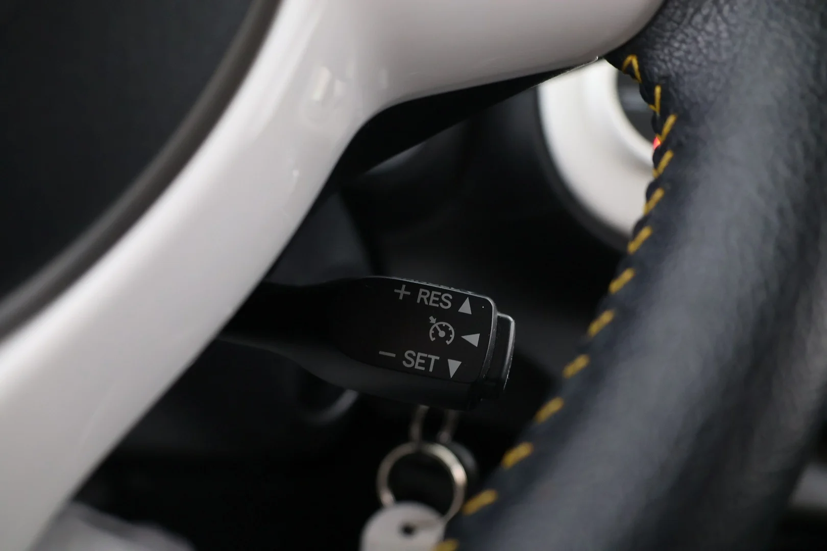 Car Image - 6dnj4EM65p2adxTteYCBGy
