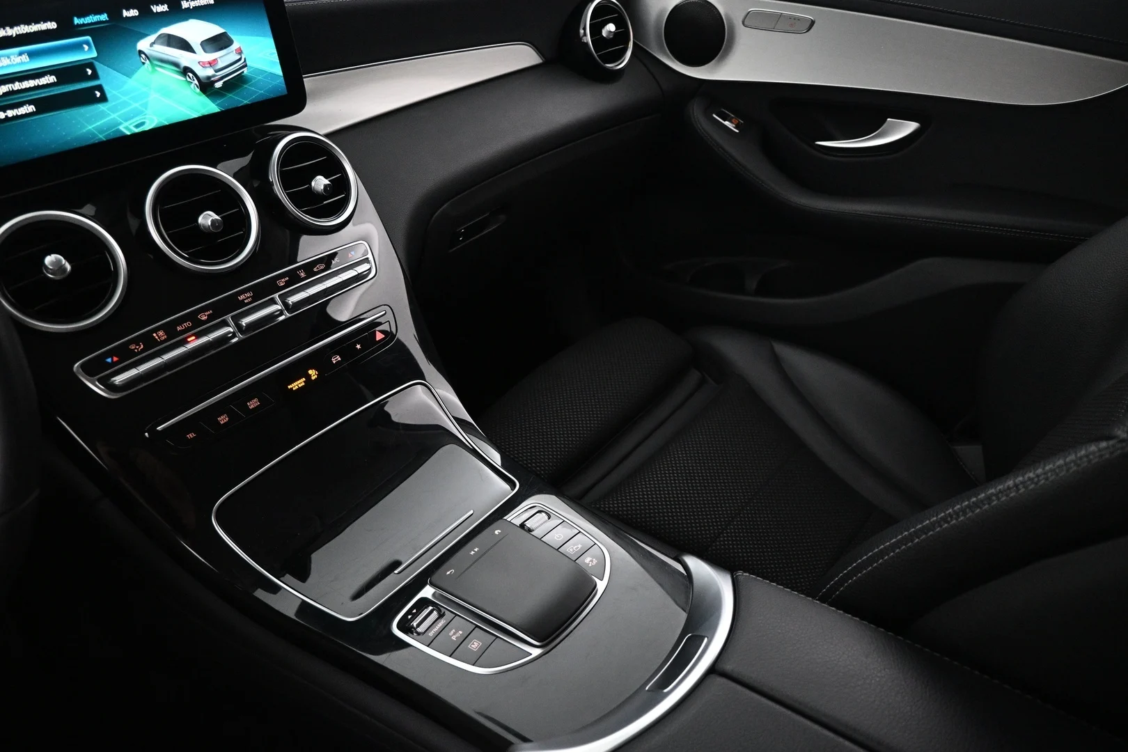 Car Image - M97VOQUMWiv1WsOnK9YmP