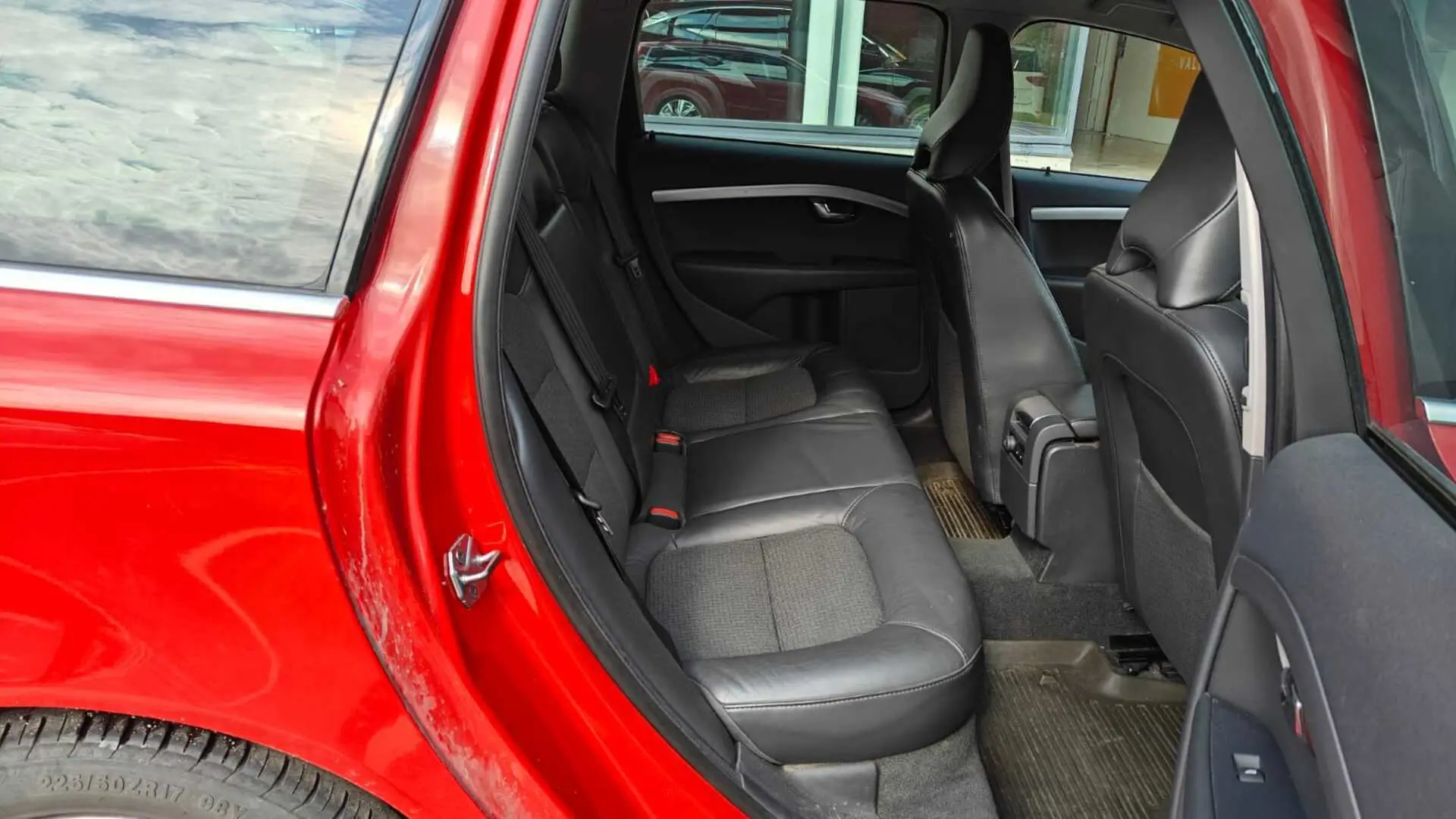 Car Image - 24XuSFjAWTe0t4FgNHYFQQ