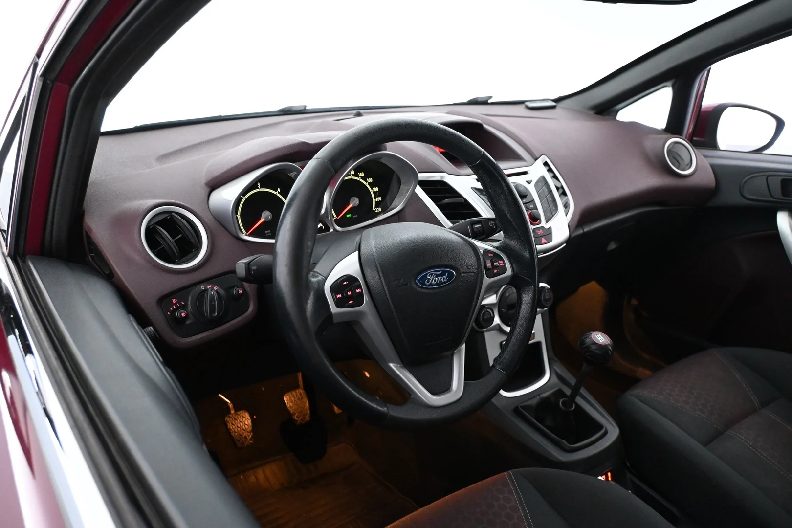 Car Image - 6J61LkNJs3Jkl2nFPBn3qa