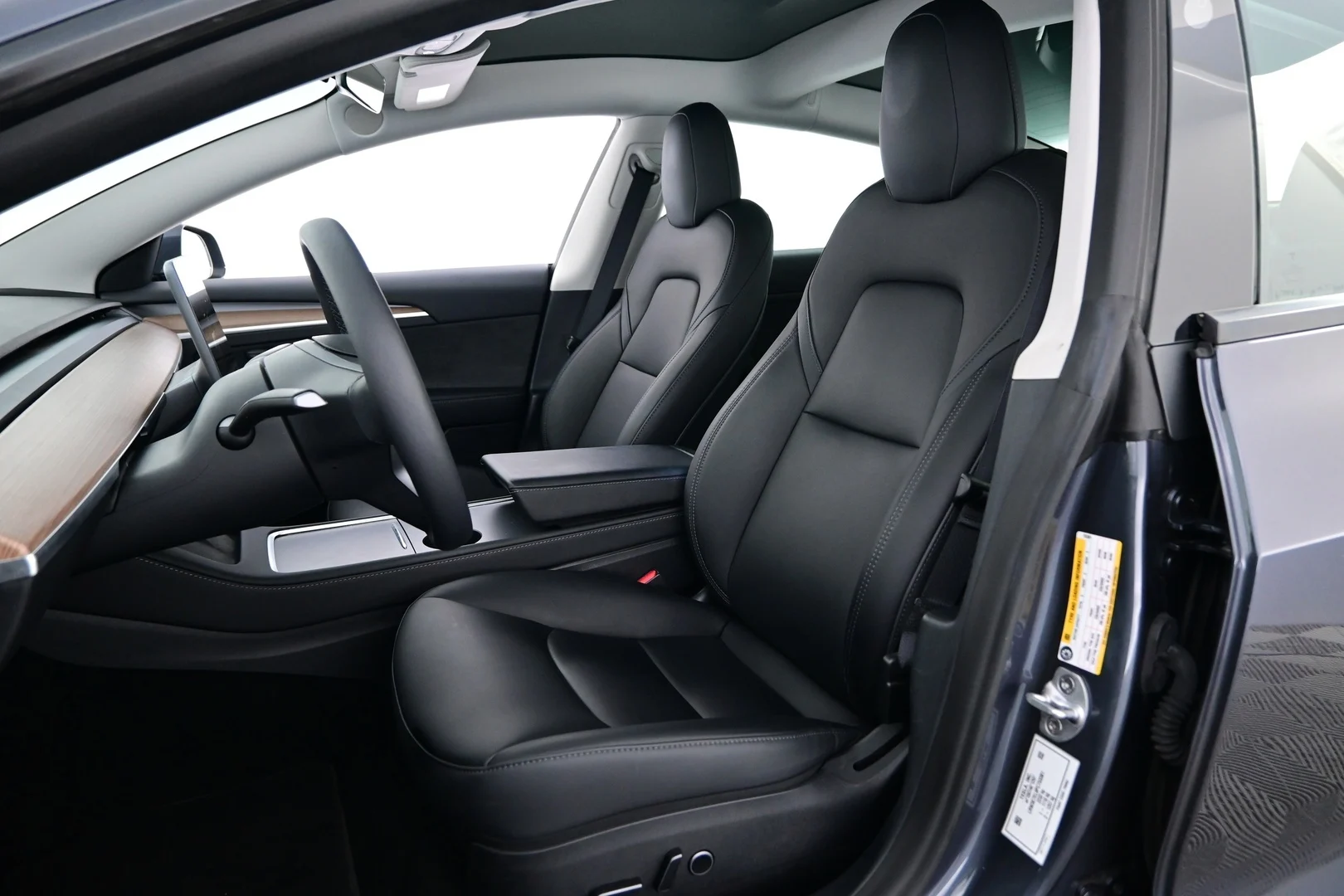 Car Image - 5BpI04B32hsHudFz7xJRKg