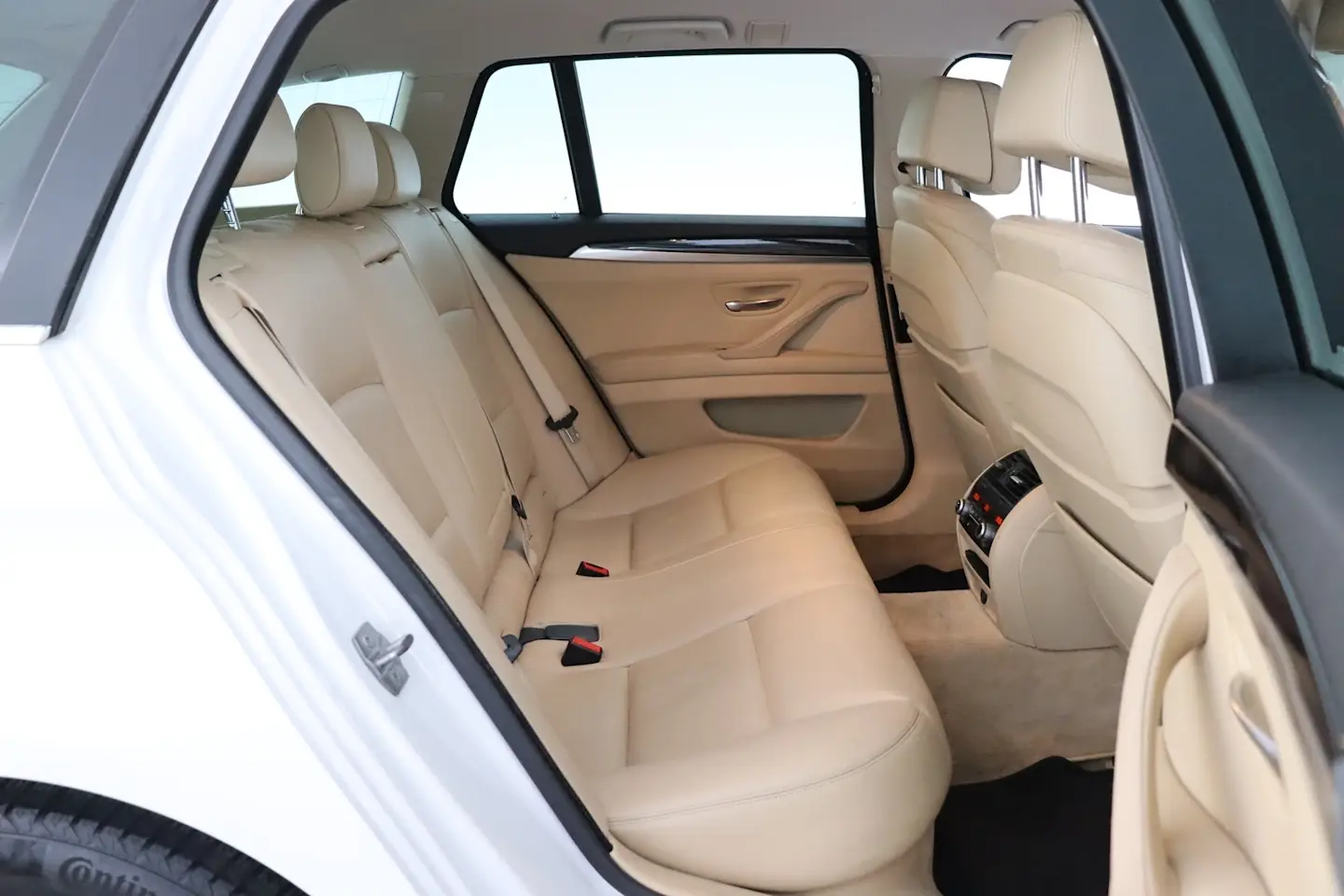 Car Image - 3C9eUwByKyad5s91Vf9gso
