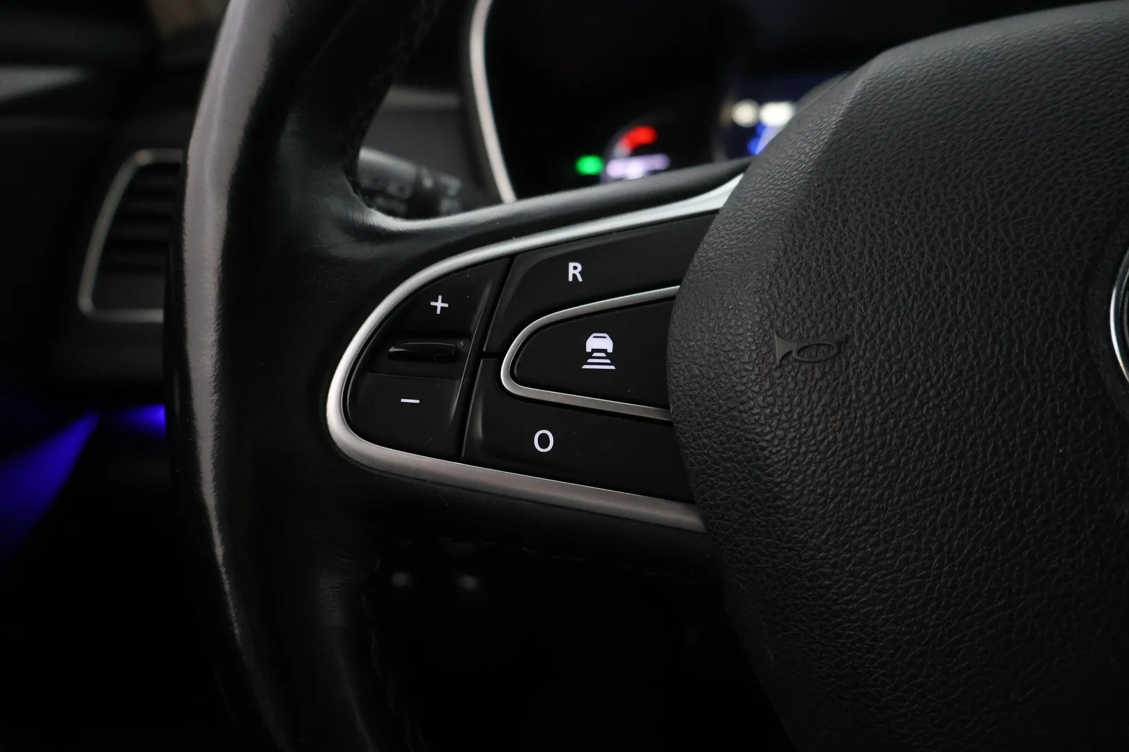 Car Image - 4xSuO3x3NslZ2GvHflZbQe