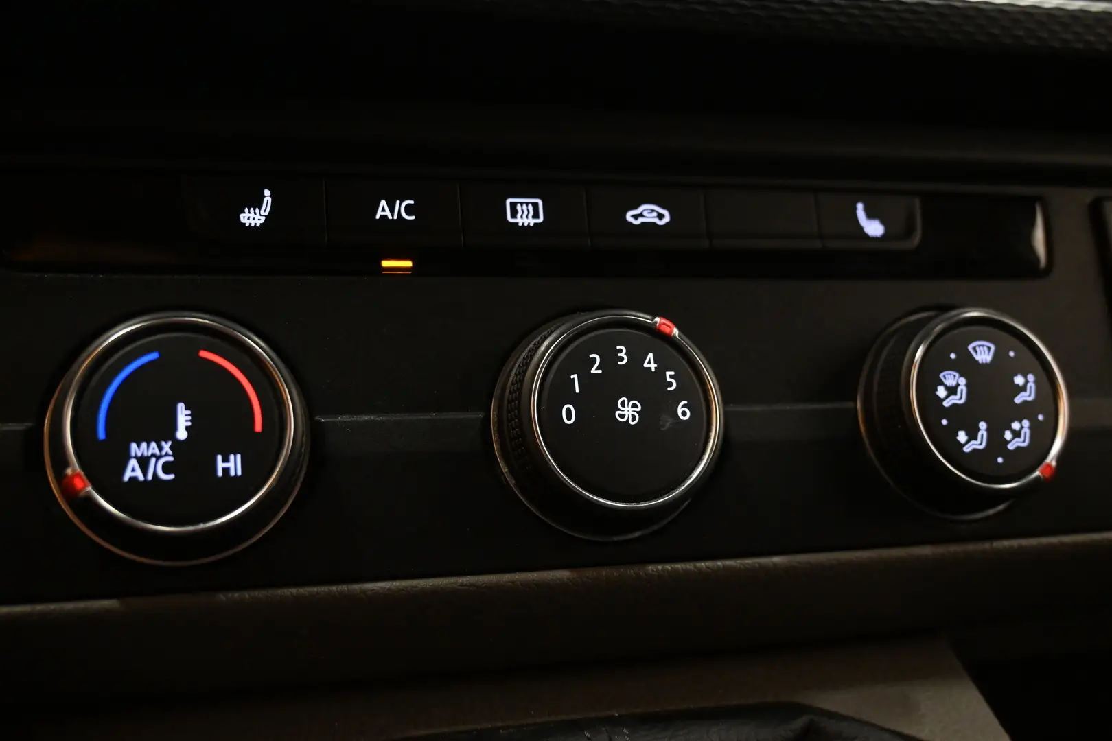 Car Image - 7rH6qXUgBX1ot3dBGddelZ