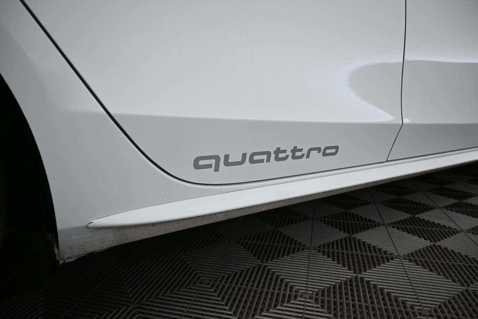 Car Image - pJnDgH3BeAeHvcfWOYcvP
