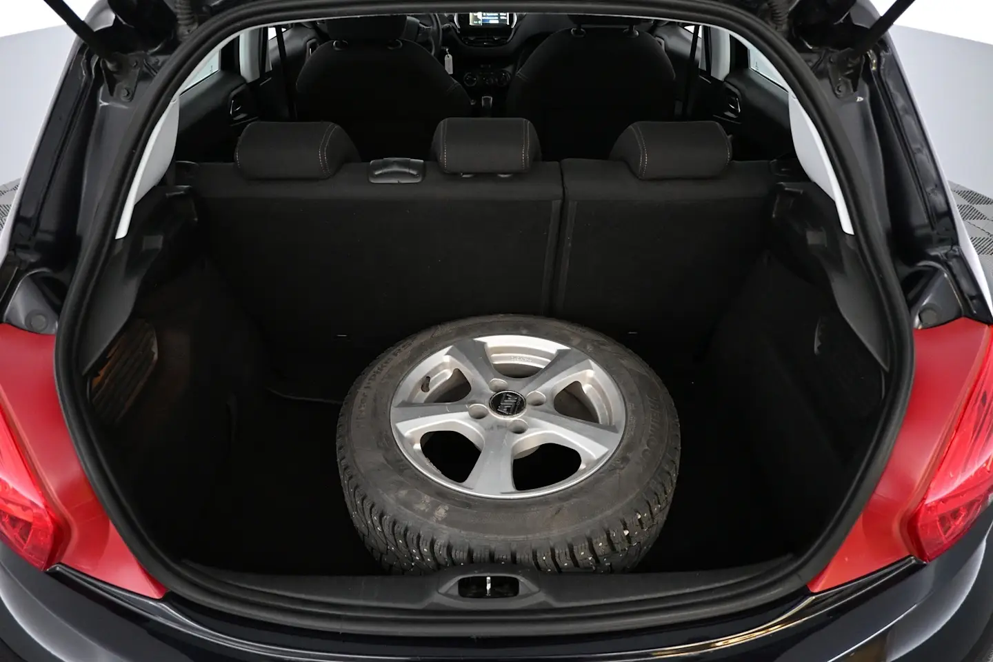 Car Image - 51L90vu2rv3nh4kdtXO5qy