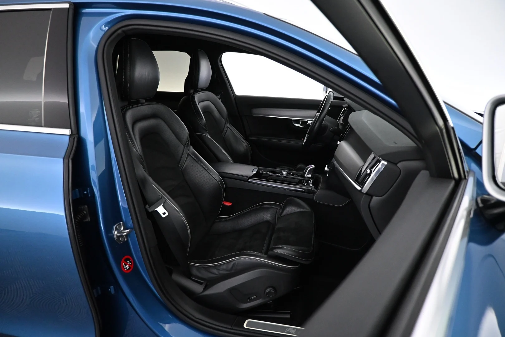 Car Image - 54Lg1AWJt3daw8pv0ksRiT