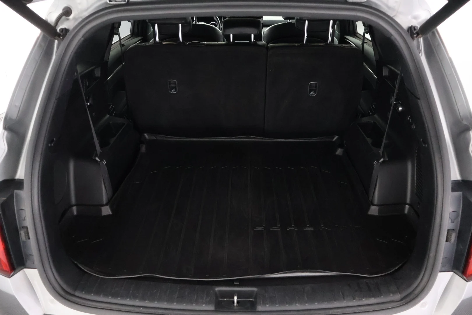 Car Image - 1Oh8HDA9EIpJNoNBcOuSWT