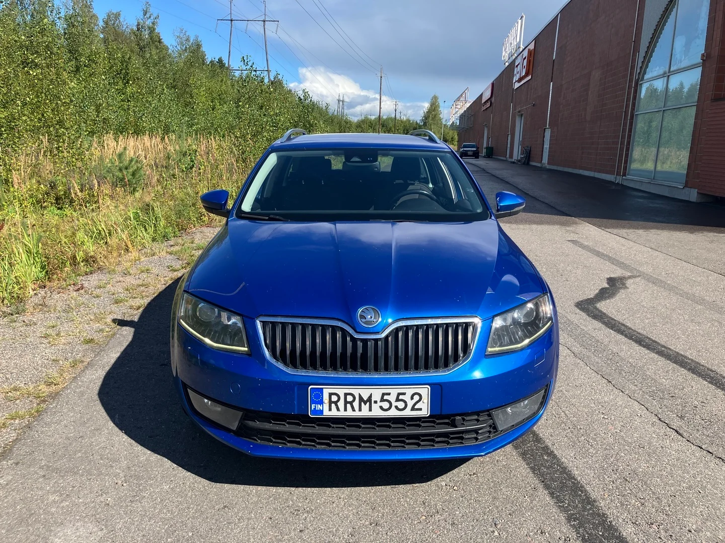 Car Image - 4CXtKXGB6DQLUurcOHVzQt