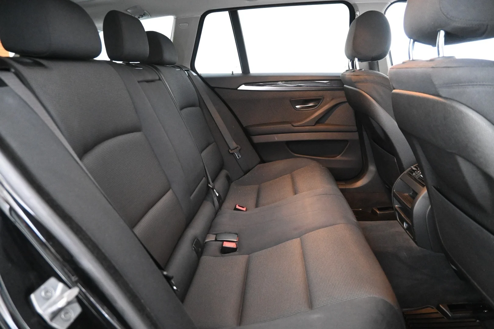 Car Image - 35jeoo7AAId1uAR5CxVaQ2