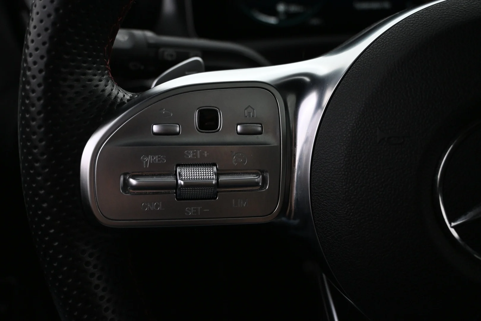 Car Image - 6dMofVd0vpCmlR1HIG9uIl