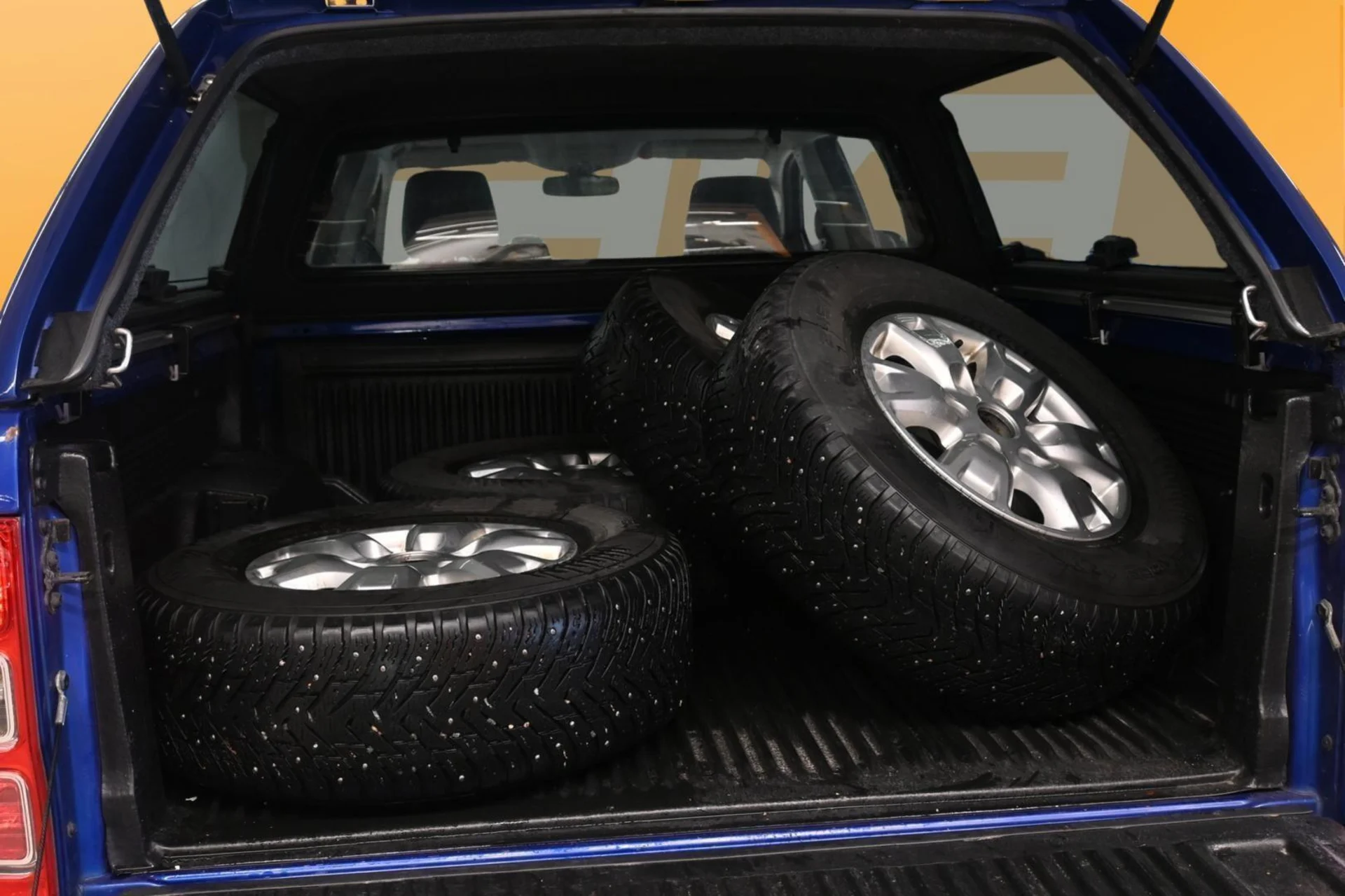 Car Image - xGJJiuBifva5QVrSH1hek
