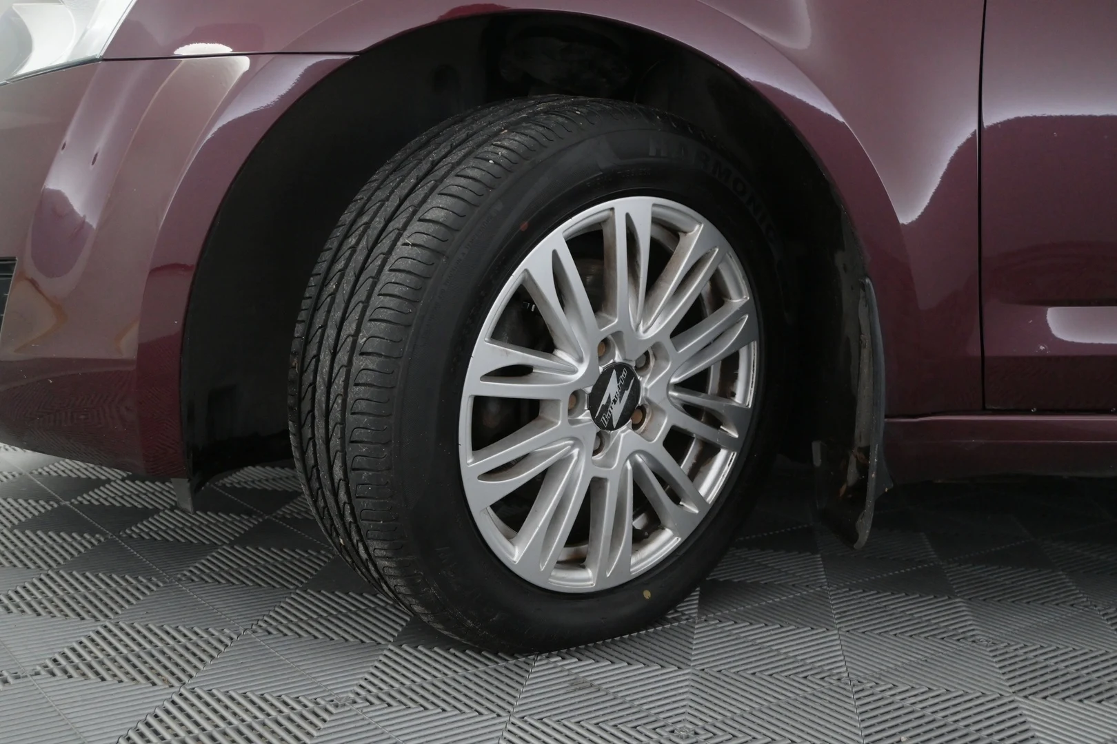 Car Image - 3pB152dZ9HEXegbXaX8Q10