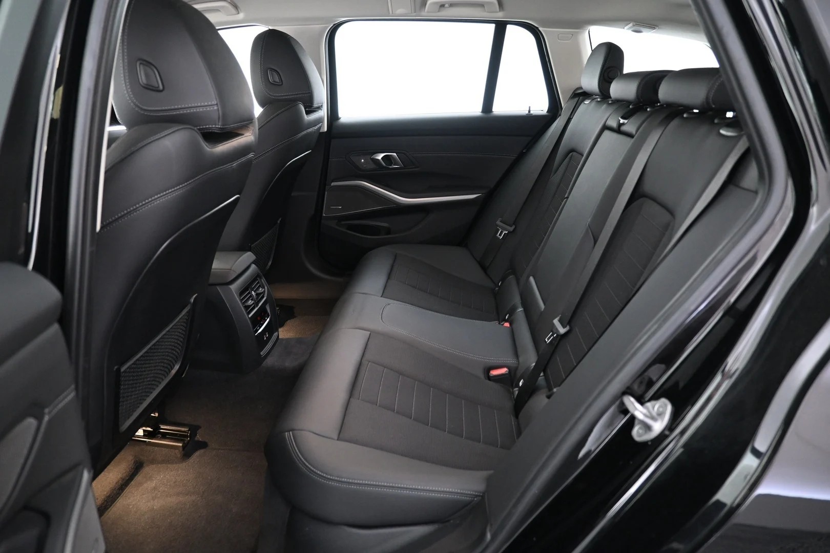 Car Image - 3nNUPEFjYIrVtihj71K6O7