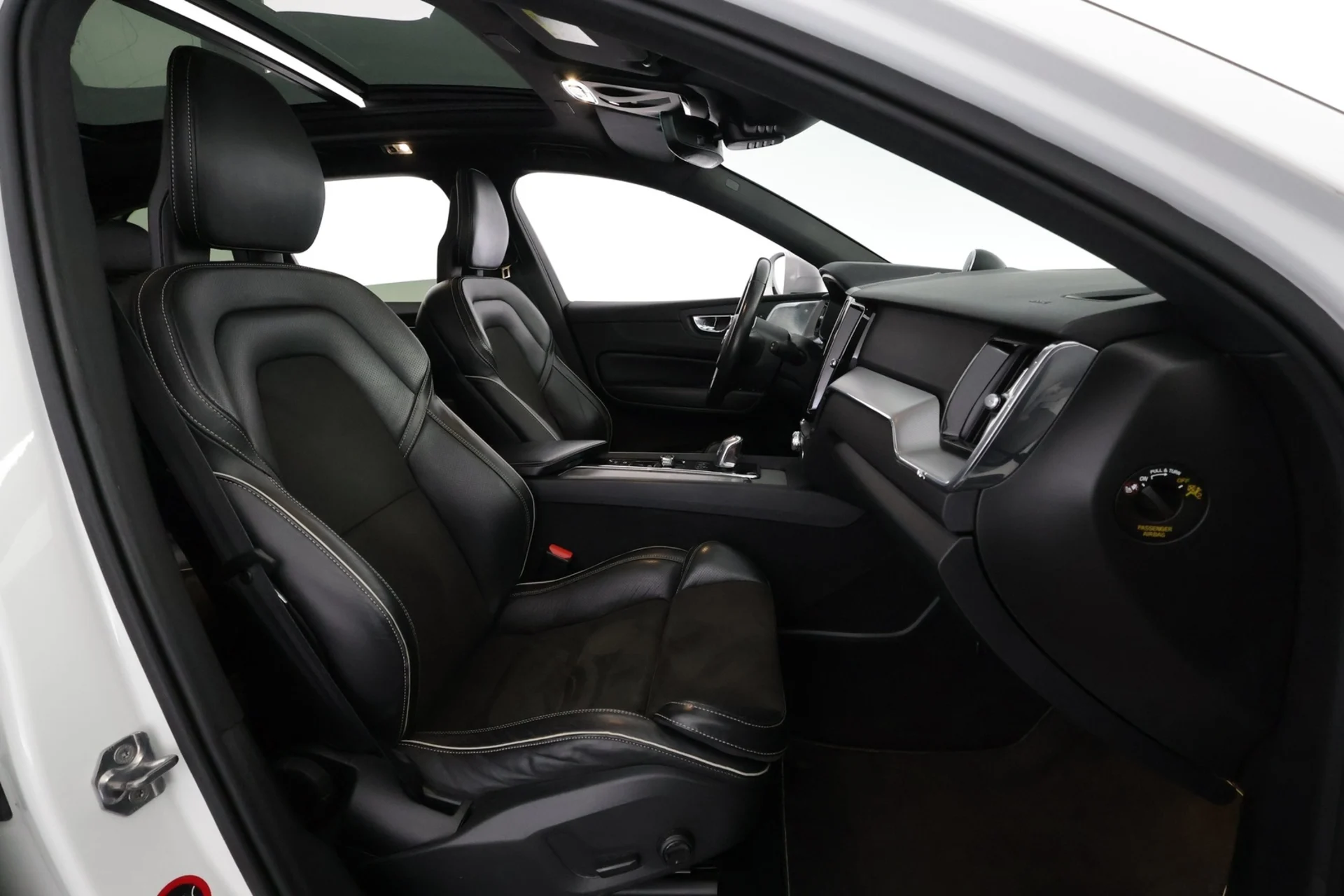 Car Image - 4RMTHSgAm9ww8ImDi7GTg1