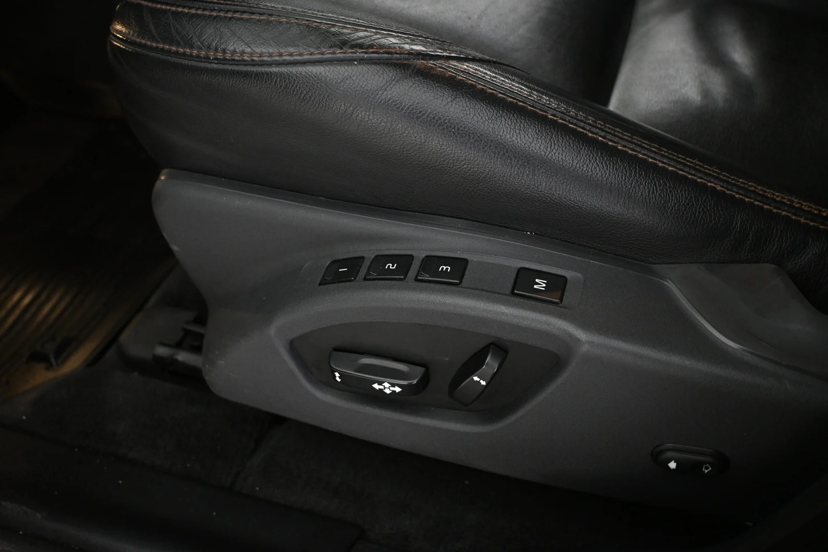 Car Image - 6fTrDaZ2GQ0RVYaAsnaNGe