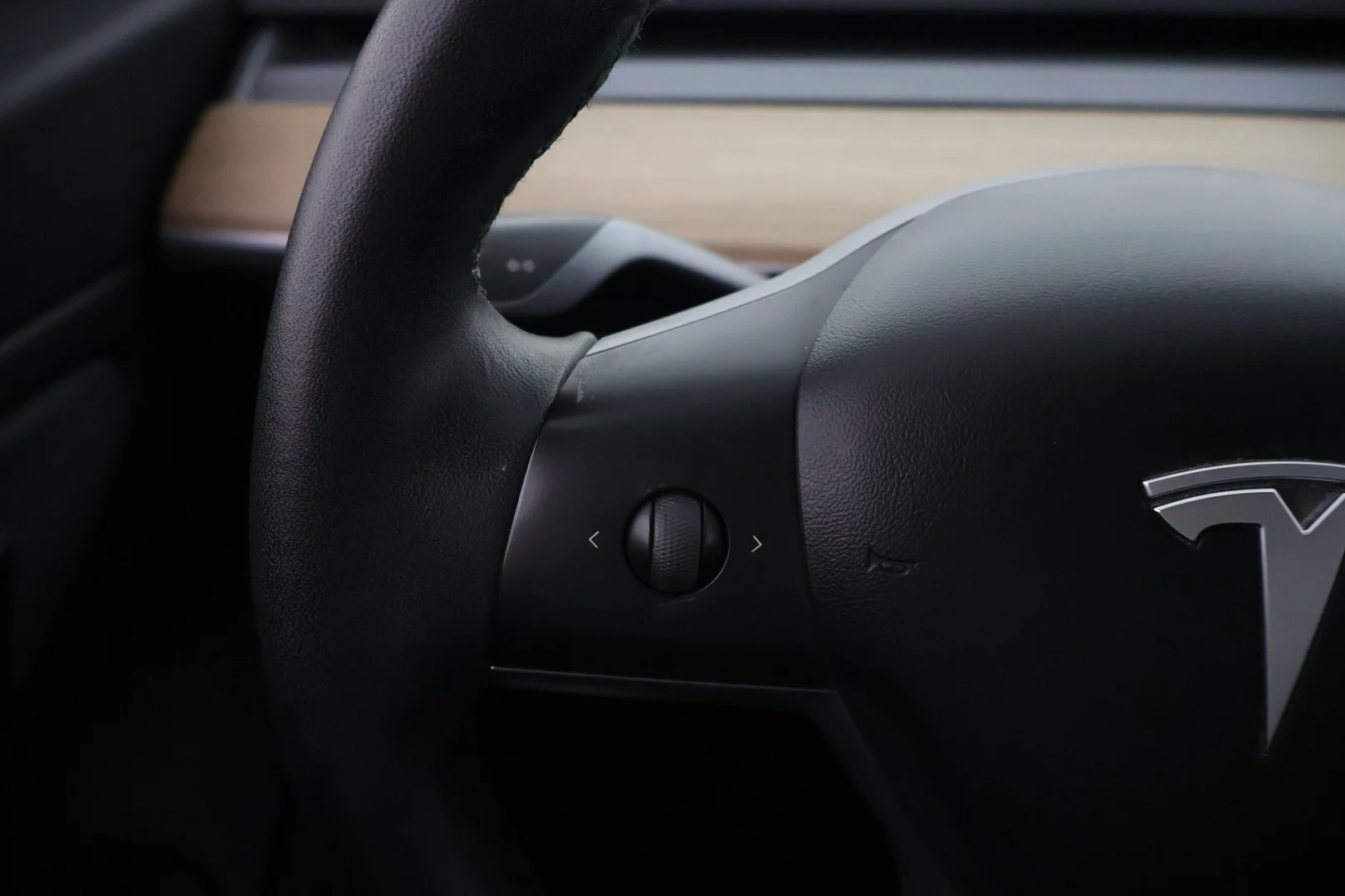 Car Image - 6b4rxXzaTpOdNhrheC4ZHj