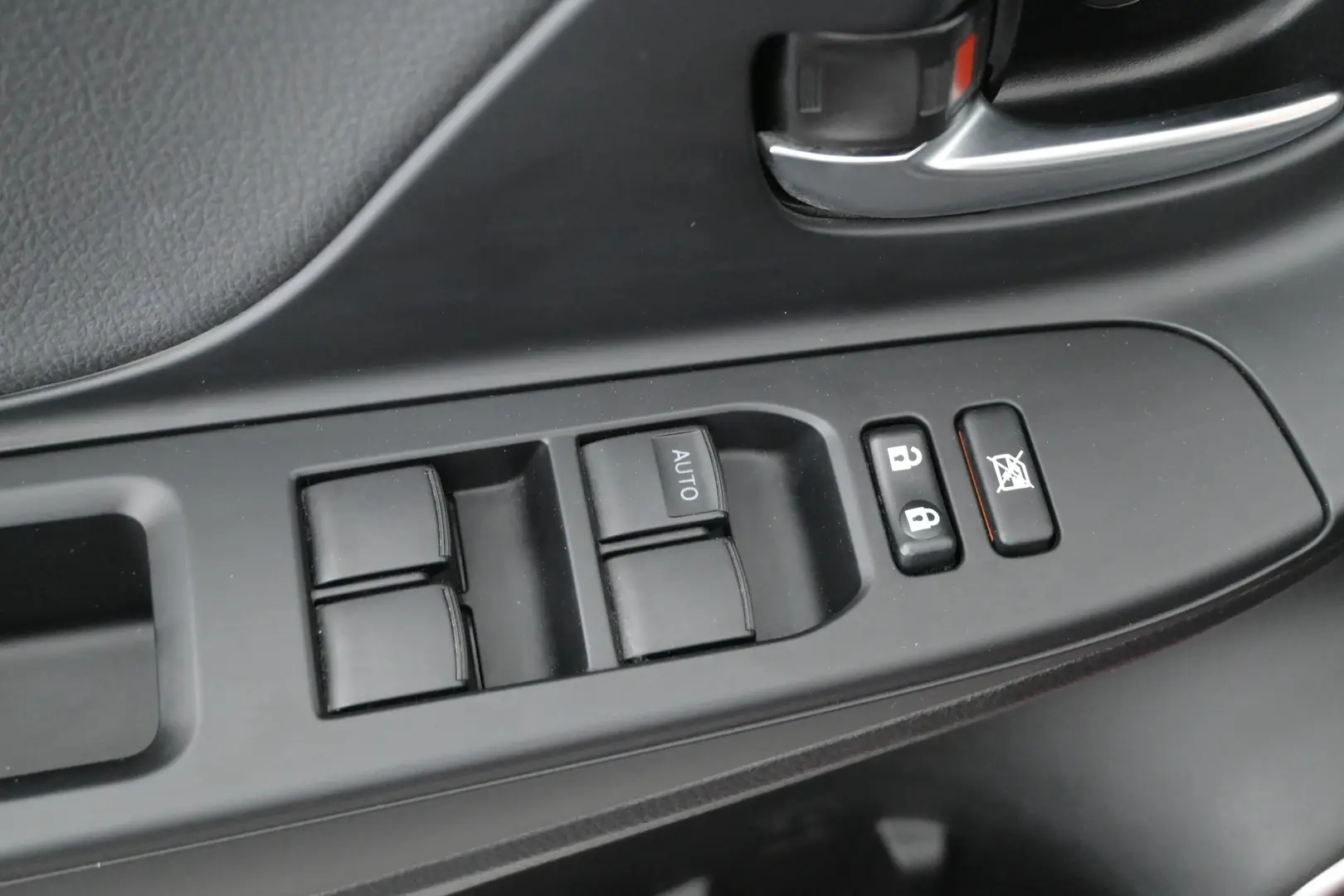 Car Image - 6MUoo0UofYC7e4LaxioKNa