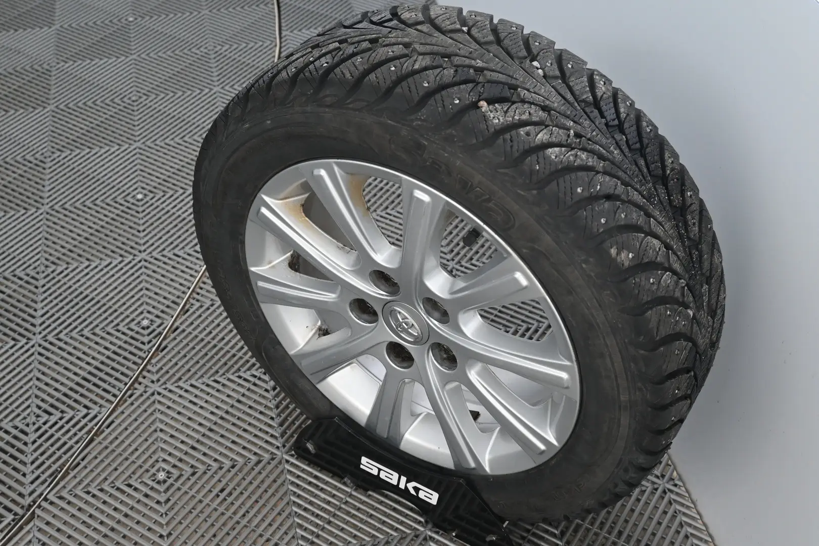 Car Image - 5LCSmJhfE3urabxKnWTZrY