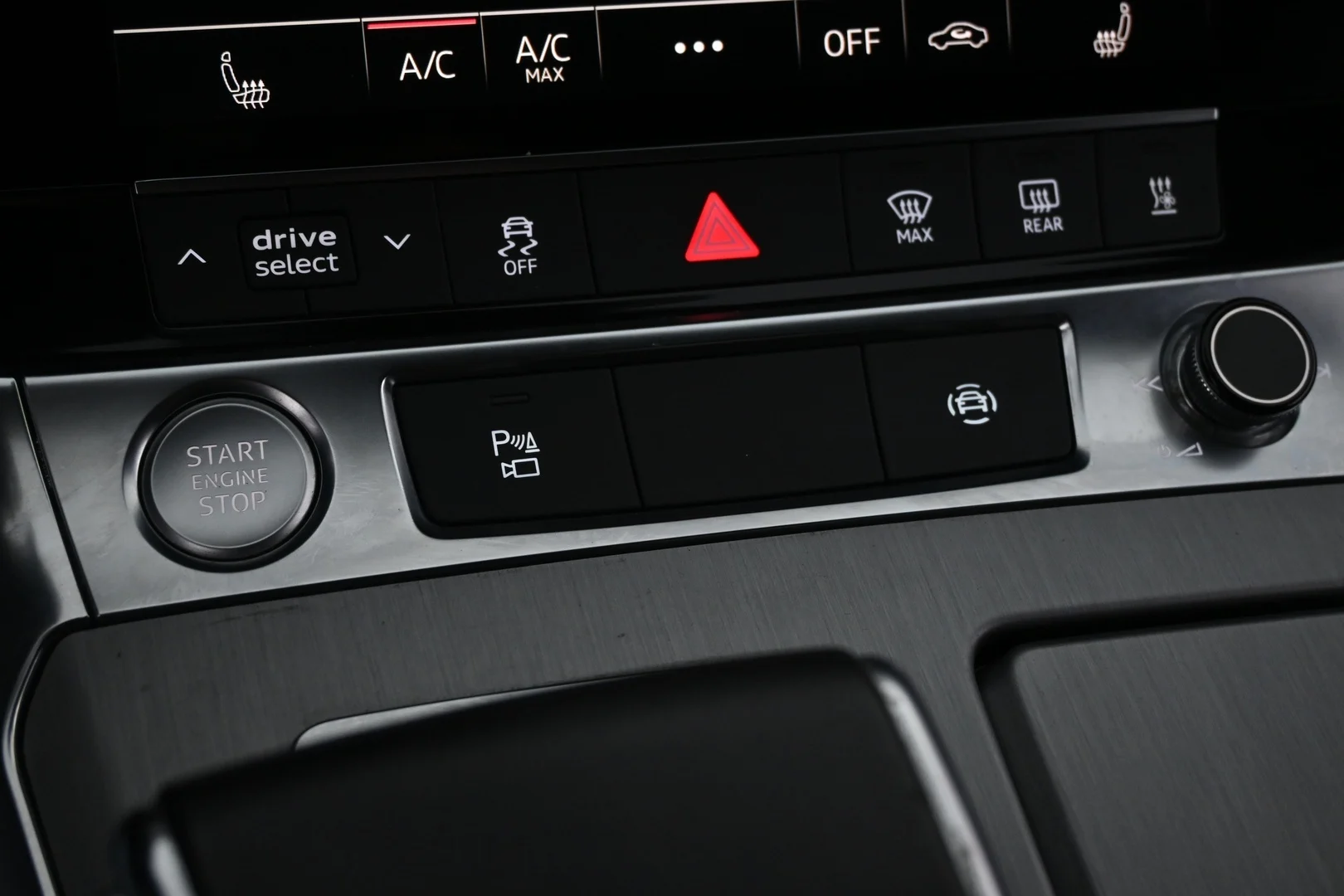 Car Image - 5AFX4YGVYKwMCAqYgCFoYY
