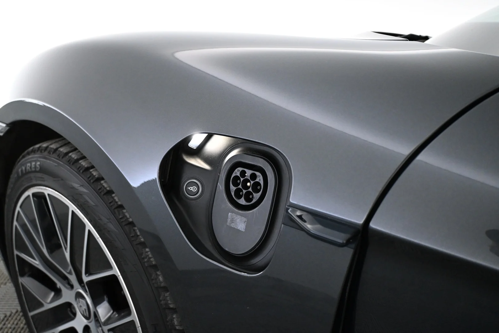 Car Image - 4RvPWF6d7k8J0zqOx9rwLX
