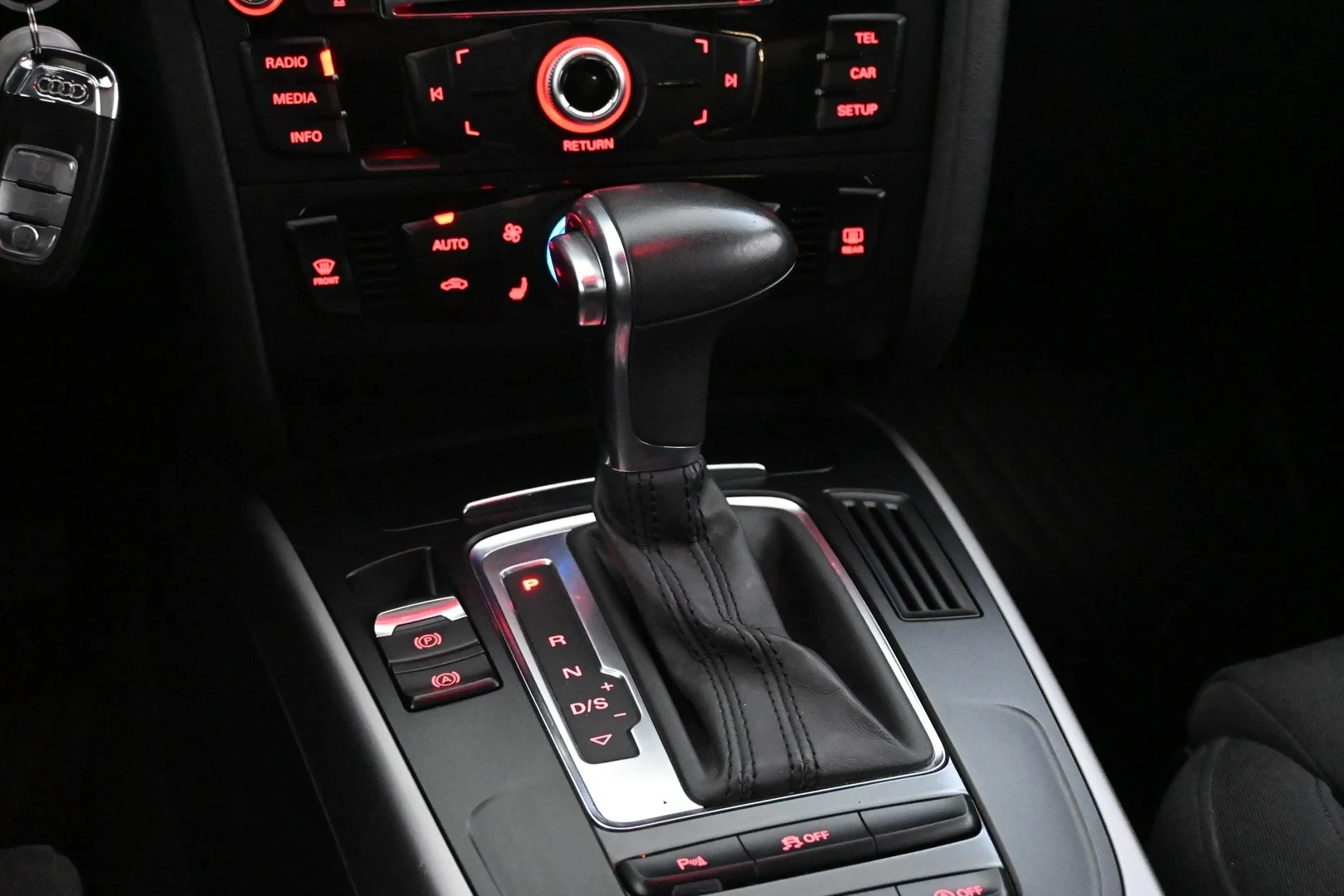 Car Image - 3uvGuHgEpUpCDpsyxl1HvT