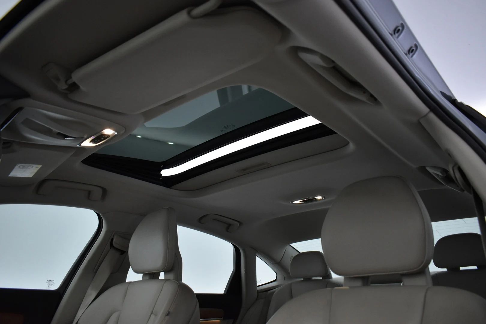 Car Image - 3CPNwNgsBFYMF6OHWsXgNW