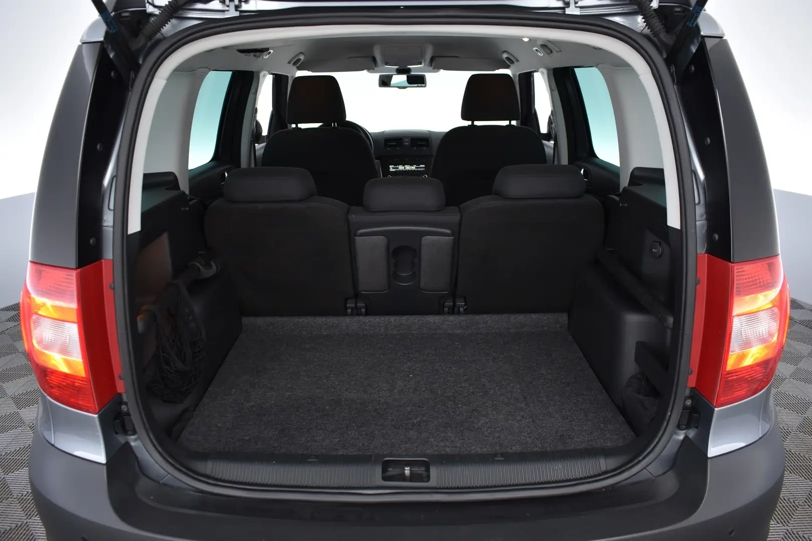 Car Image - 4R3h9hmYzpzQktl6YzLNZ7
