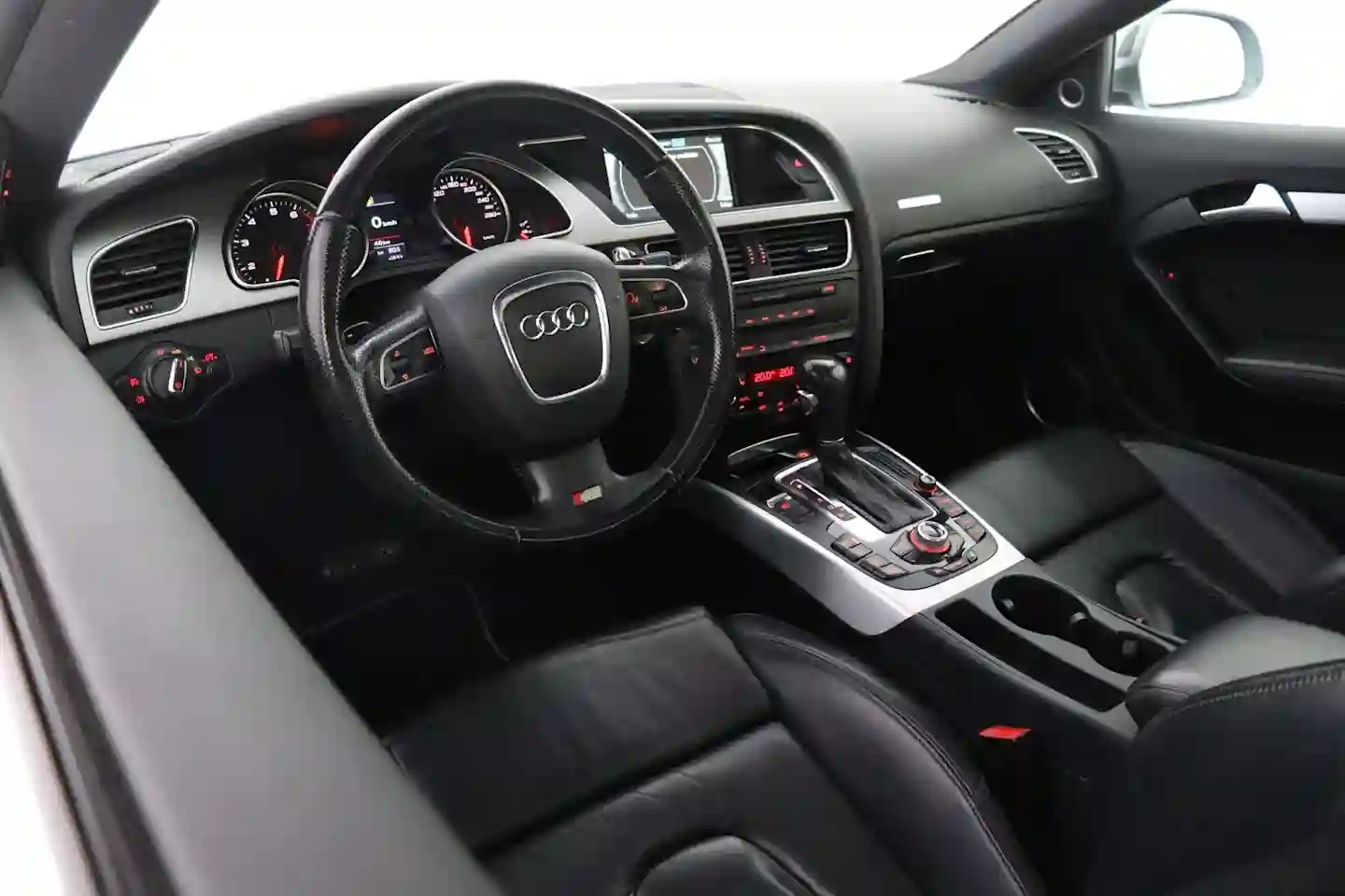 Car Image - 6mHO4FfkiUVsa60gWakEKn