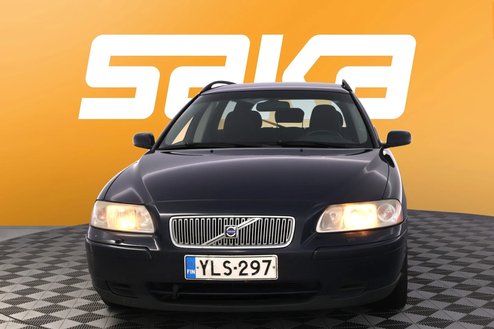Car Image - 7lRYGqrPytDUWp4mfd7GGn