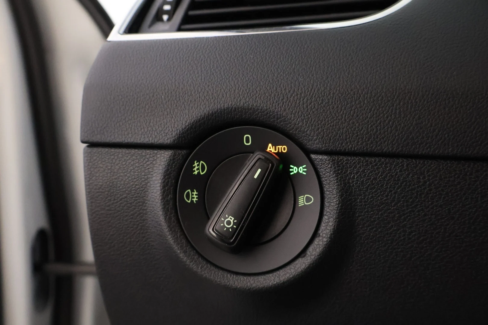 Car Image - 2ThjokNC6LsnFWYYKs5Lrg