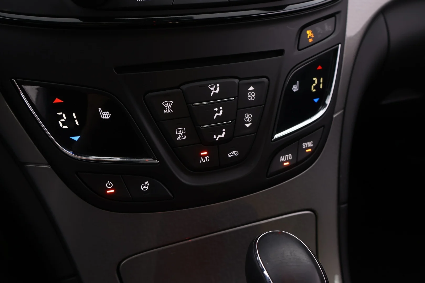 Car Image - TgYygCIlaNx2nQEeDM4bq
