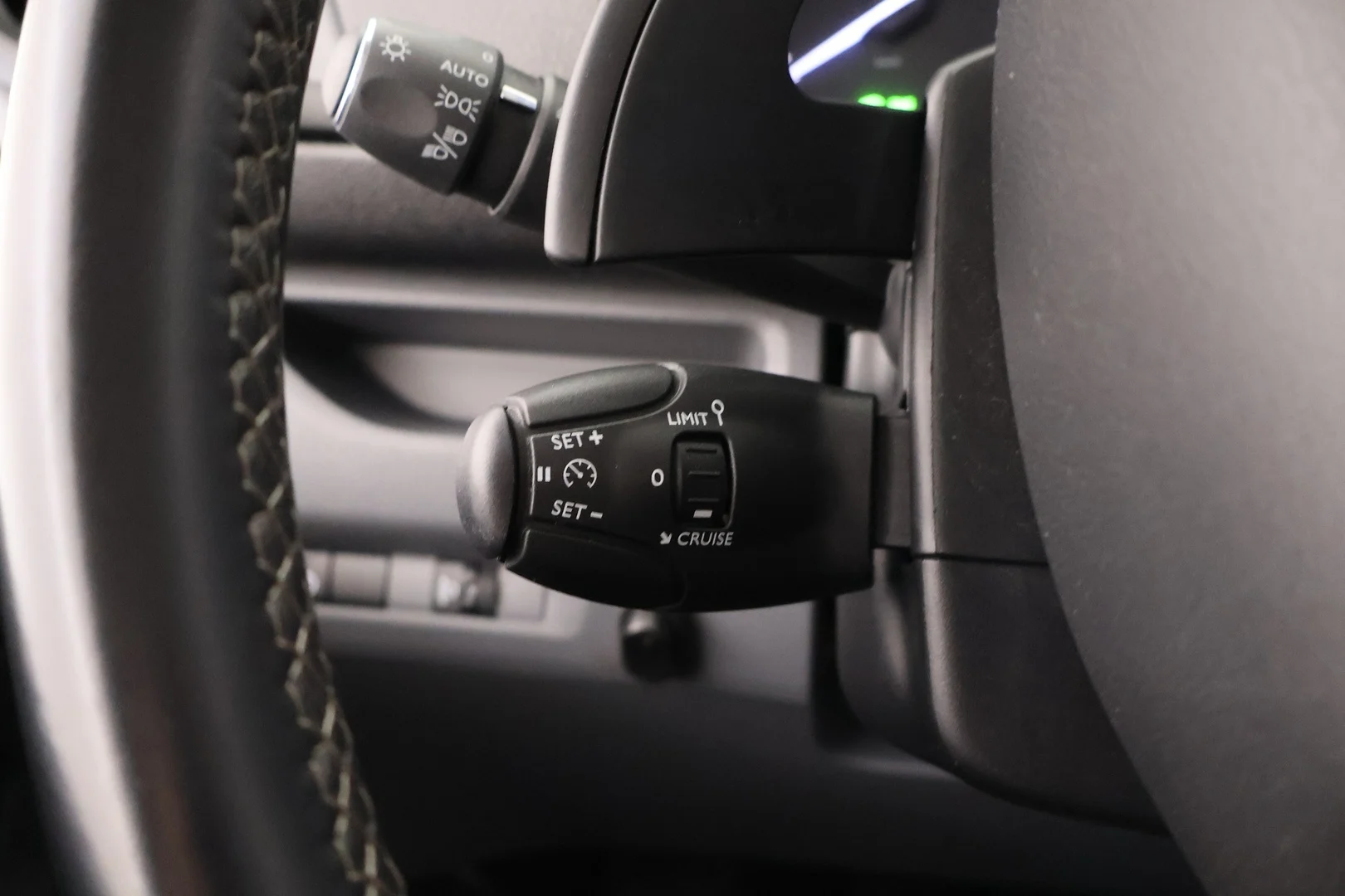 Car Image - 7F47jomQYSRtheQZ7aCIL9