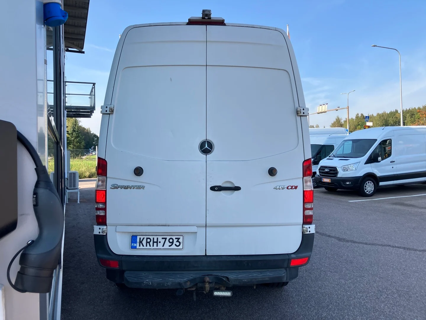 Car Image - 1vKdP1f2YLbZbfKUsz8Lih