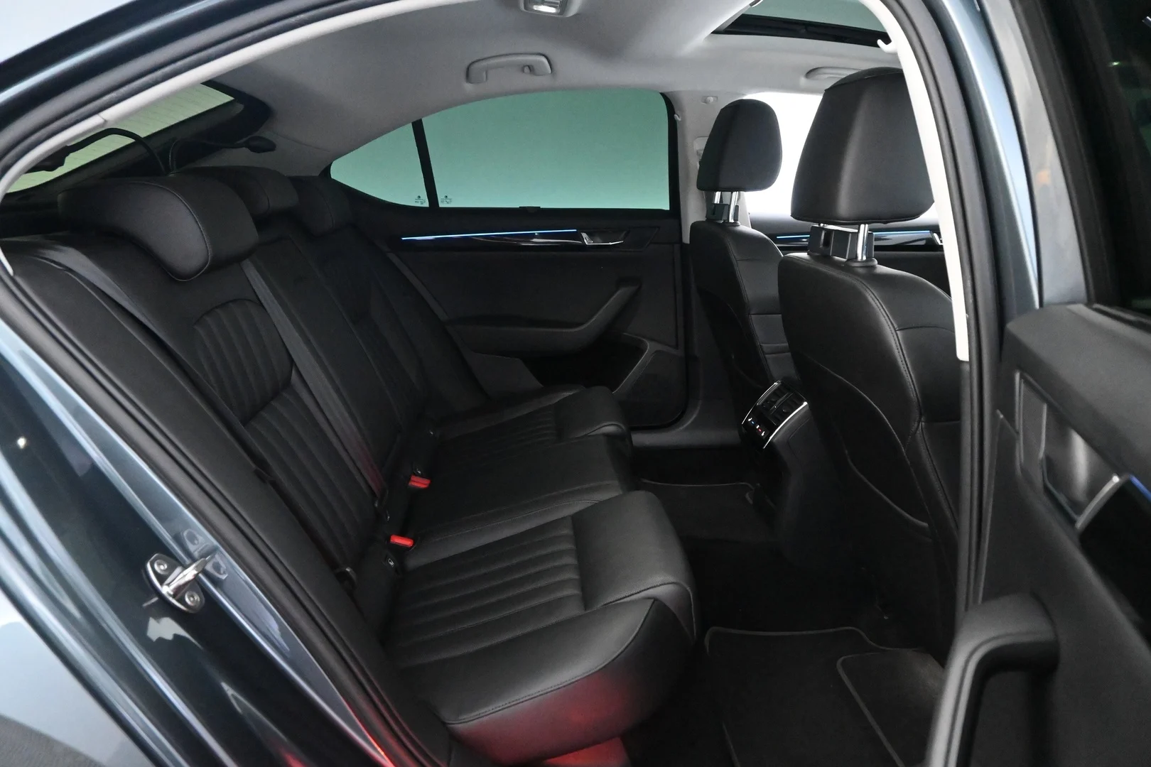 Car Image - 1TkAxnNsl4aGqA1M0v0WVa