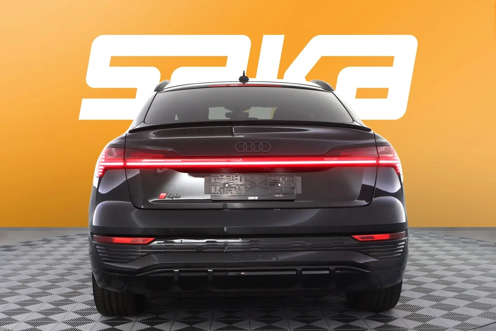 Car Image - 3SeTrWVFpMxFcxx8TpHywU