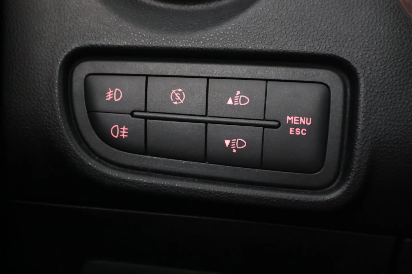 Car Image - 7ydKj9Nz8hufxerHE6A1tR