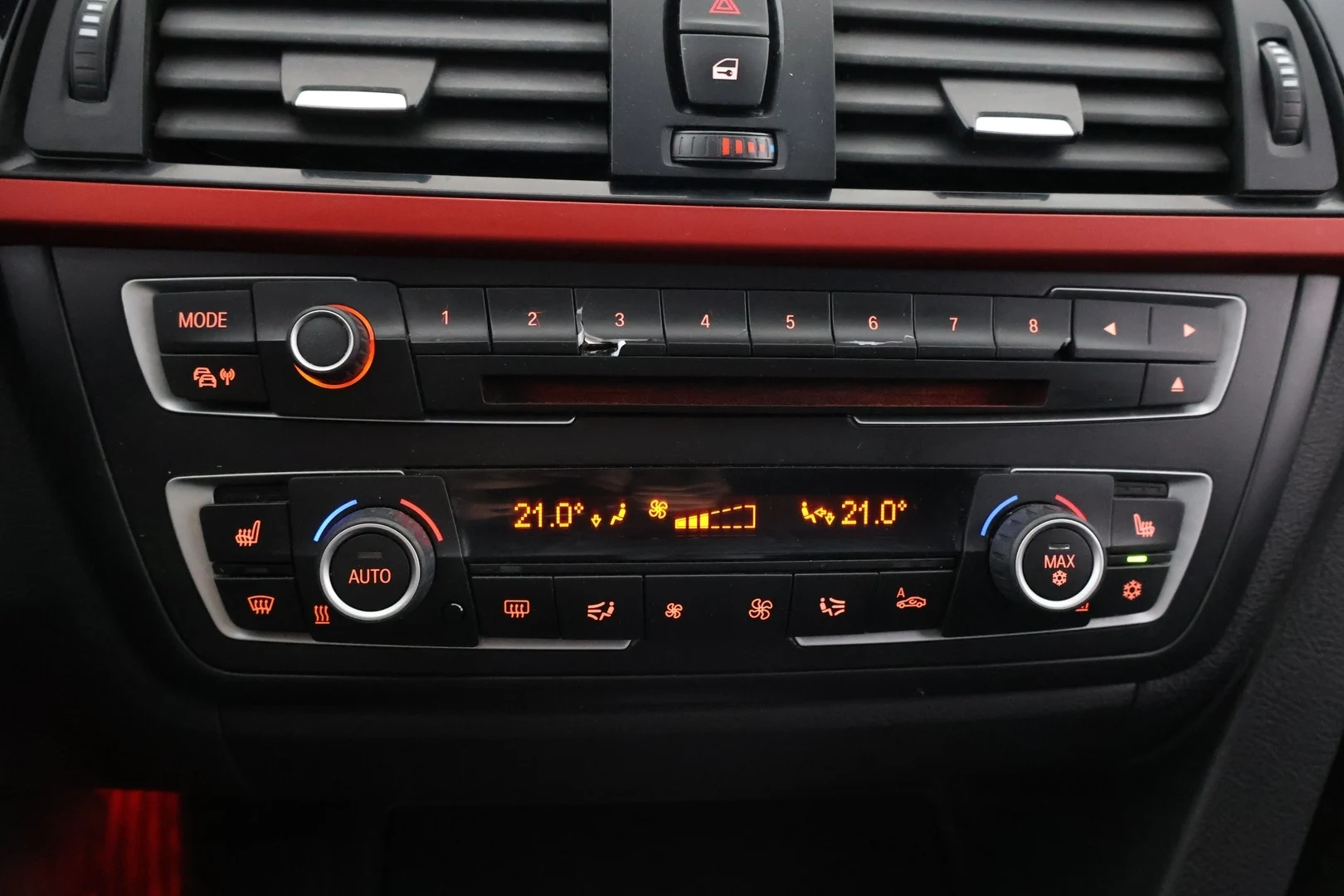 Car Image - 7MbcAMz1YWCItbCRz20ik9