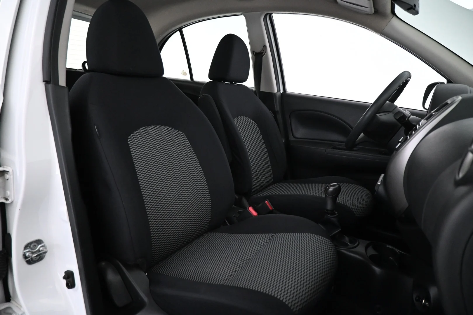 Car Image - KZ0rYl6skHgpH7ZlzABH6