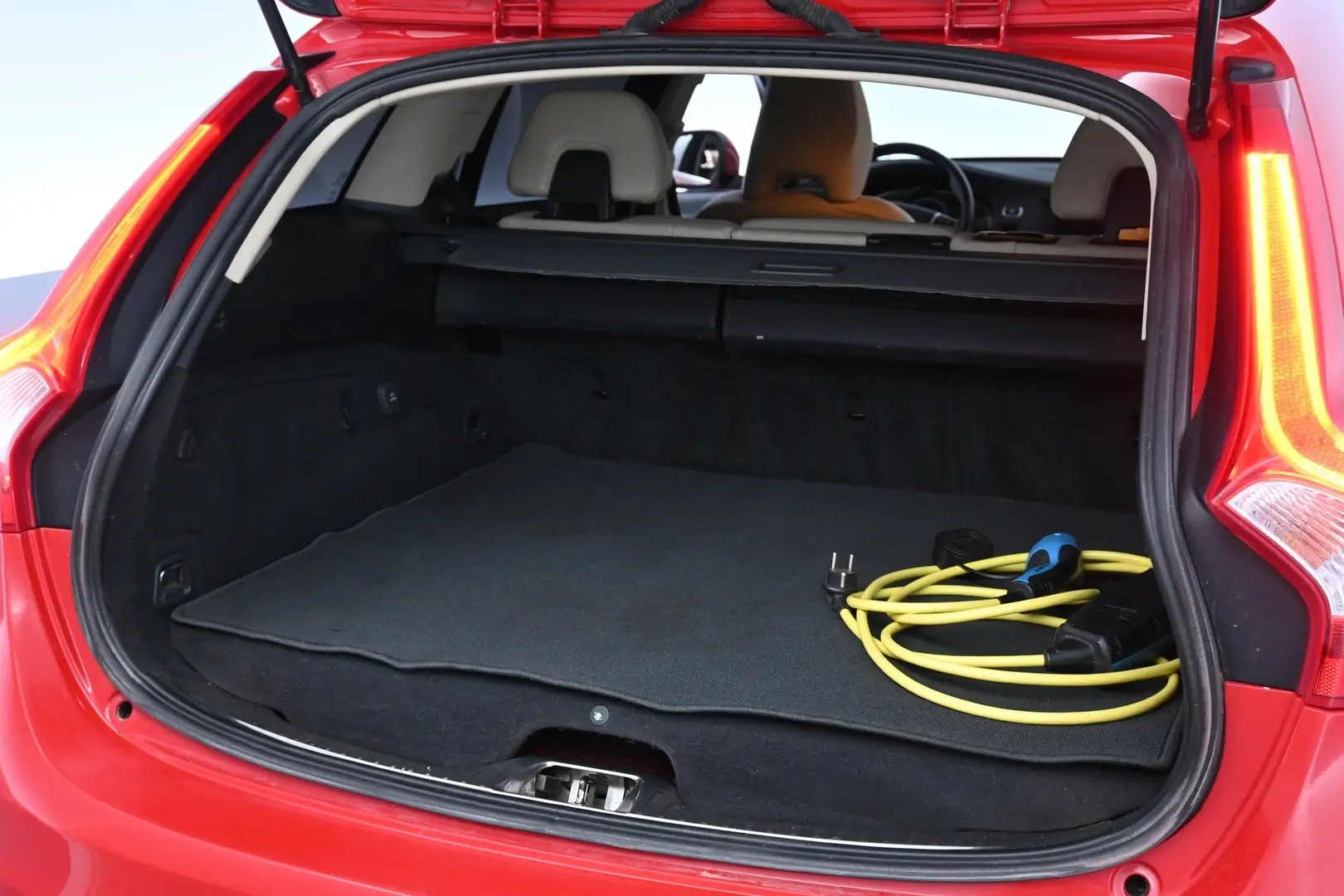 Car Image - NdqnWWmUYow3LkvZromhU