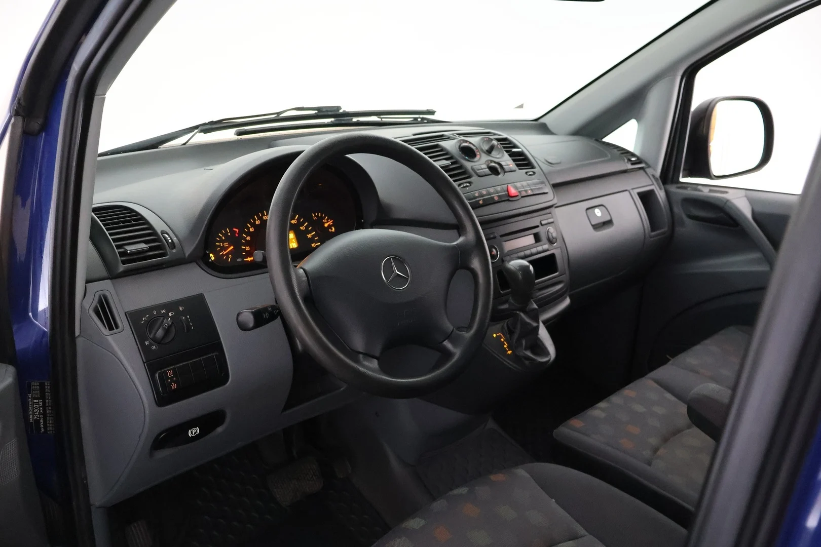 Car Image - 44jinDAnUq29G13WihxVD8